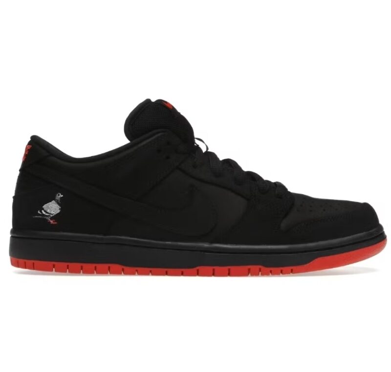 Nike Dunk "Black Pigeon"