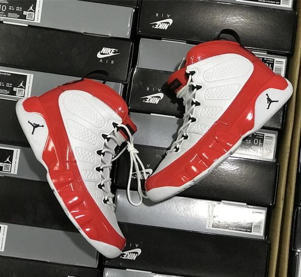 Air Jordan 9
