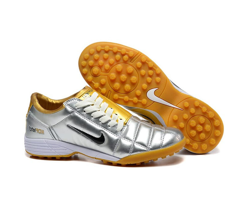 Nike Total 90