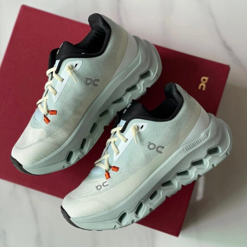 On Cloud Kids Sneakers