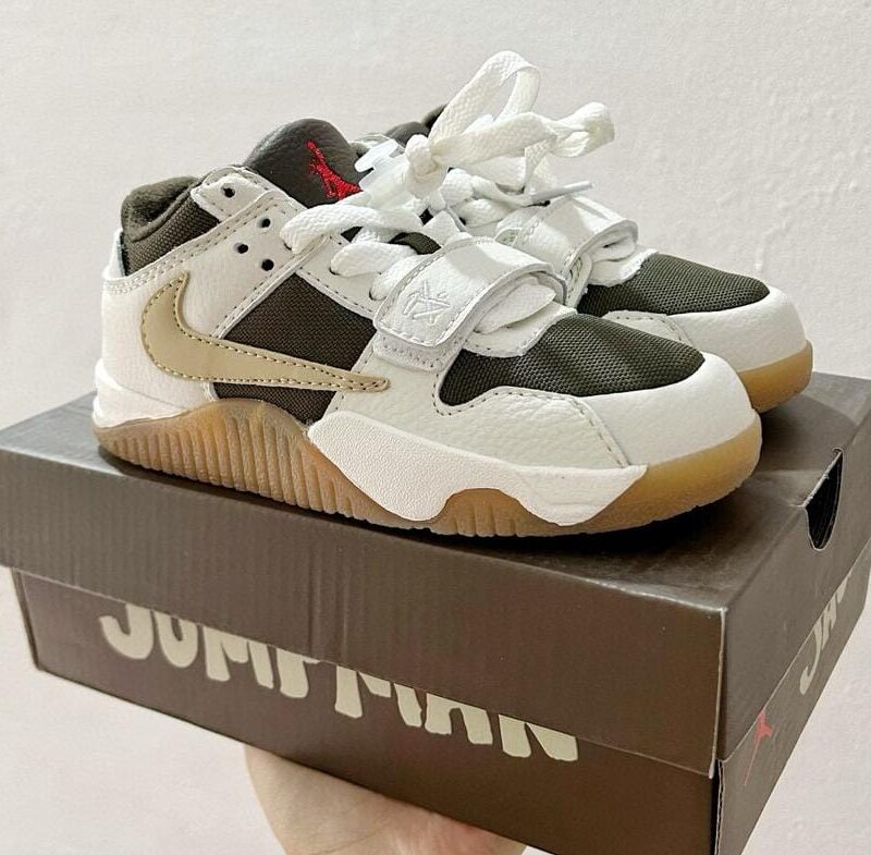 Jordan x Travis Scott Kids Sneakers