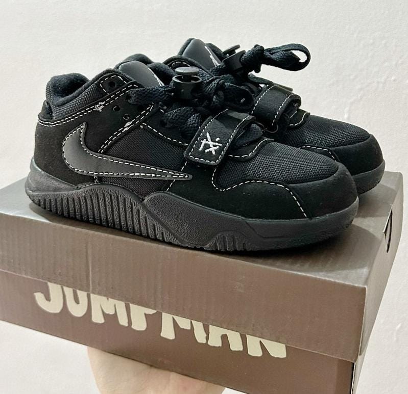 Jordan x Travis Scott Kids Sneakers