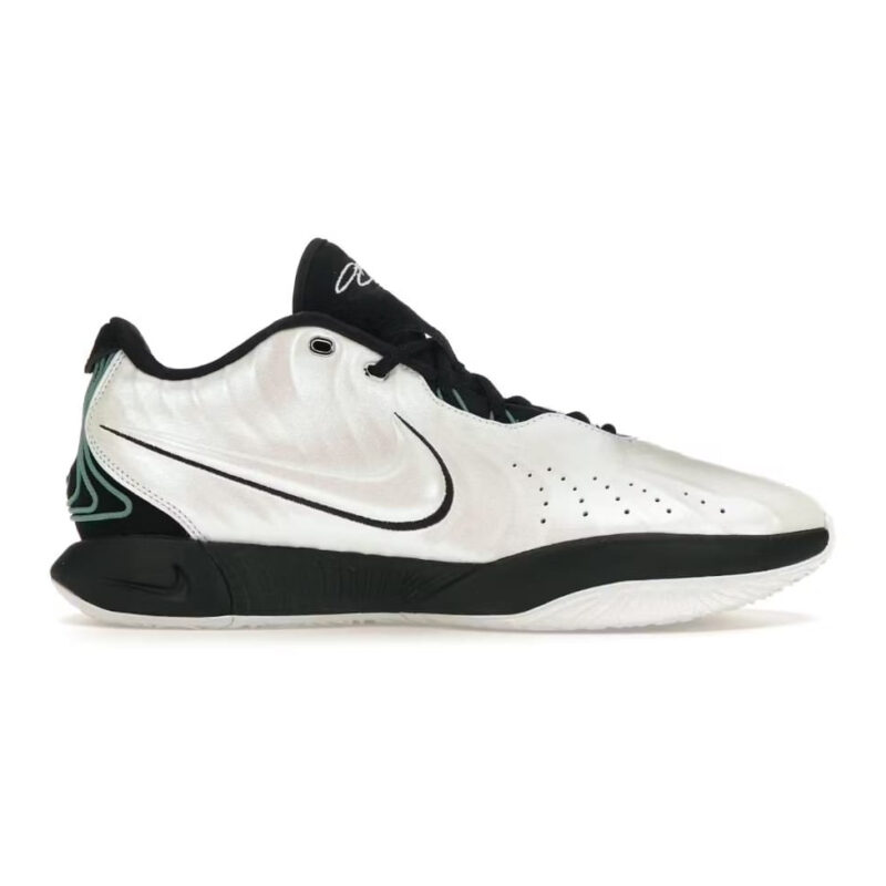 Nike LeBron 21 "Conchiolin"