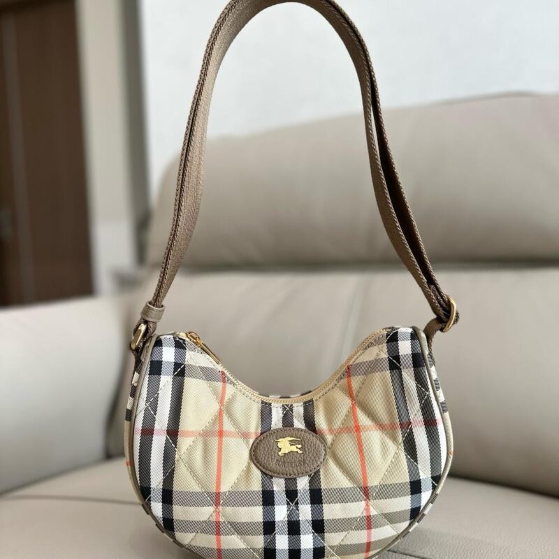 BURBERRY horseshoe (23.5X18X7CM)