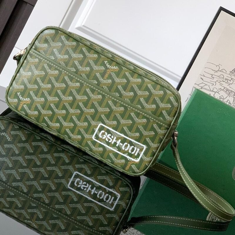 GOYARD Cap Vert (13x6.5x22cm)
