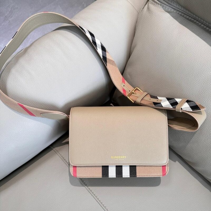 BURBERRY (24X17X9CM)