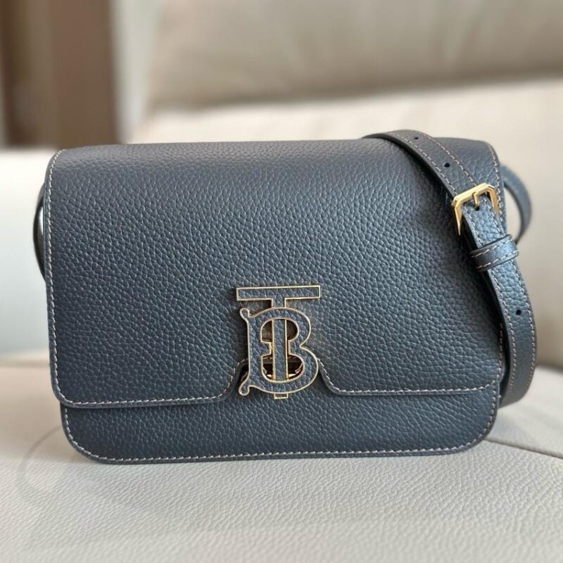 BURBERRY (21X16X6CM)