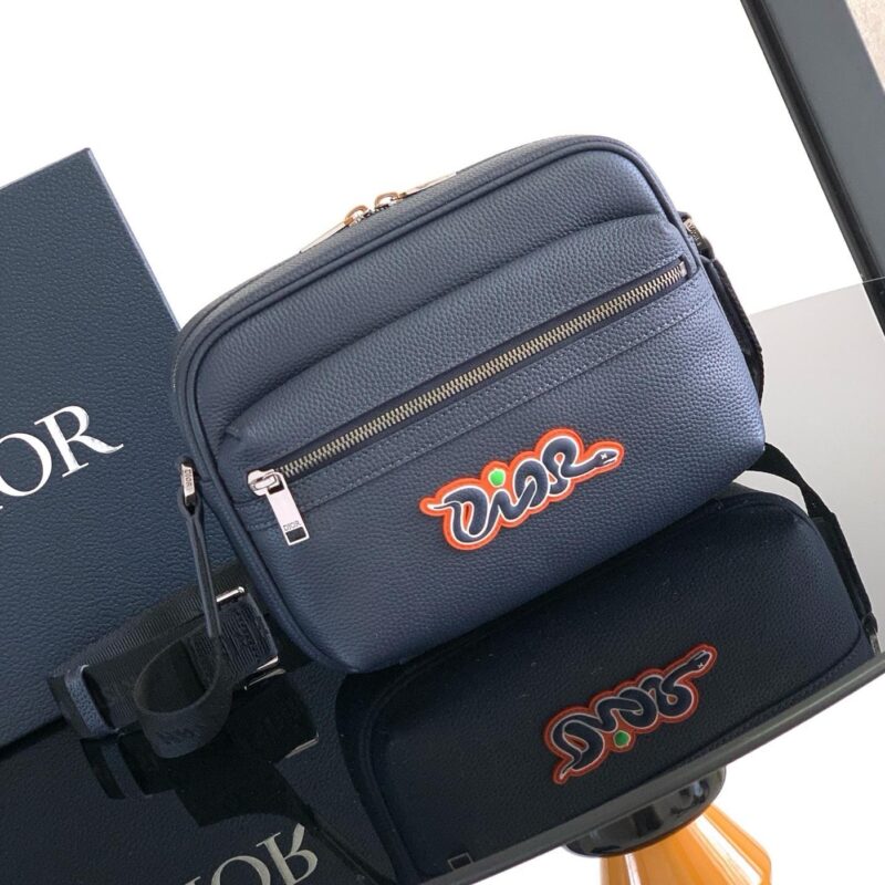 DIOR KAWS bumbag
