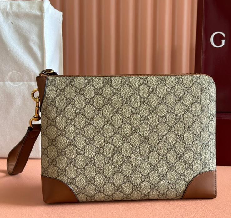 Gucci EMBLEM BUSINESS (30x21x3cm)