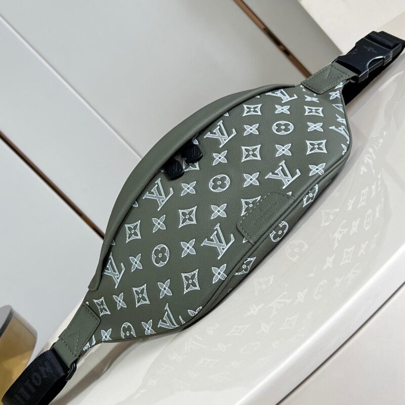 LV Discovery Bumbag (44x15x9CM)