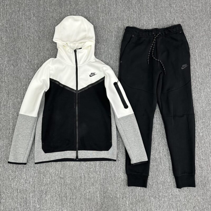 Chandal Nike Tech Fleece