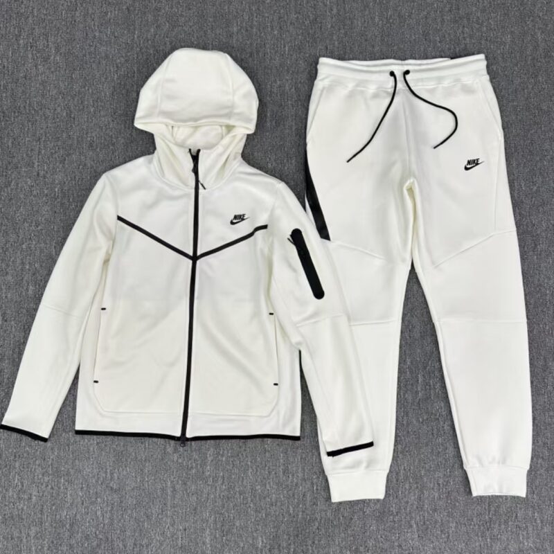 Chandal Nike Tech Fleece