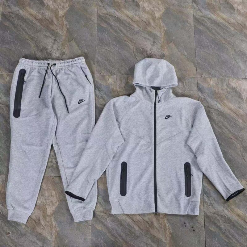Chandal Nike Tech Fleece