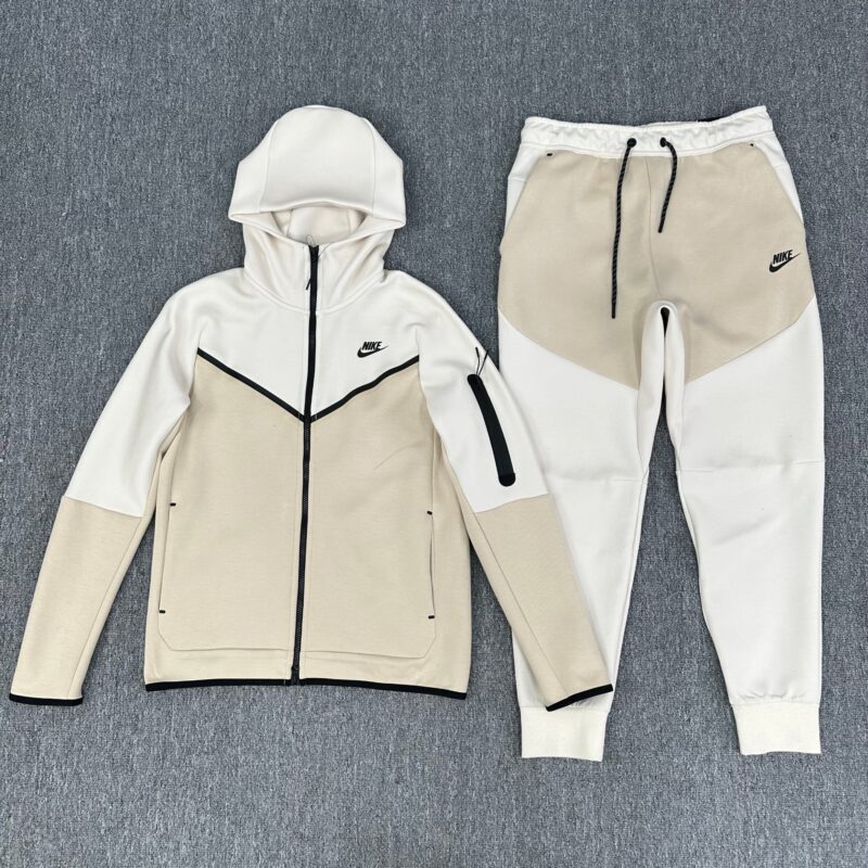 Chandal Nike Tech Fleece